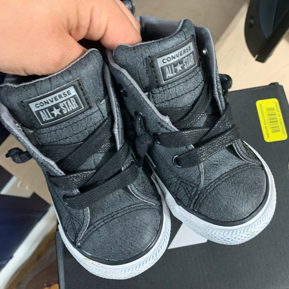 NWOT leather infant converse
